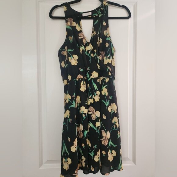 Lush dress - Picture 1 of 4